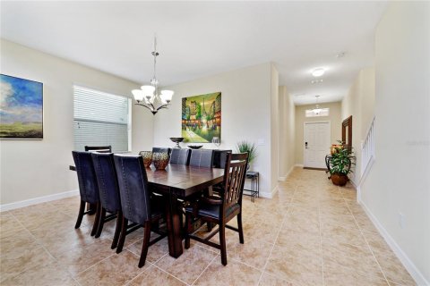 Casa en venta en Kissimmee, Florida, 5 dormitorios, 286.23 m2 № 1555908 - foto 6