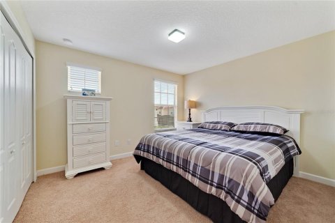 Casa en venta en Kissimmee, Florida, 5 dormitorios, 286.23 m2 № 1555908 - foto 9