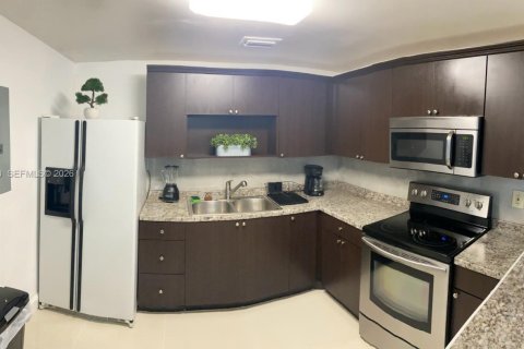 Villa ou maison à vendre à Miami, Floride: 5 chambres, 152.92 m2 № 1999012 - photo 3