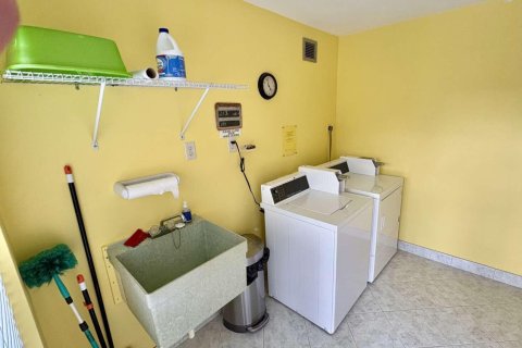Condominio en venta en Vero Beach, Florida, 2 dormitorios, 84.91 m2 № 2183040 - foto 12