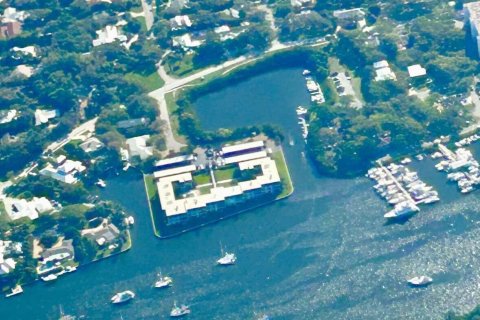 Condominio en venta en Vero Beach, Florida, 2 dormitorios, 84.91 m2 № 2183040 - foto 14