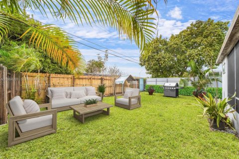 Villa ou maison à Hialeah, Floride 2 chambres, 78.22 m2 № 2045475