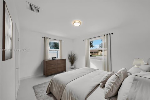 Villa ou maison à louer à Hialeah, Floride: 2 chambres, 78.22 m2 № 2045475 - photo 3