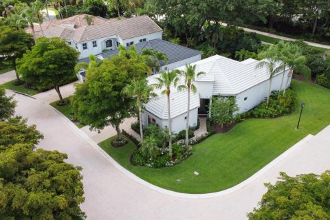 House in Palm Beach Gardens, Florida 3 bedrooms, 202.34 sq.m. № 2146932 - photo 2