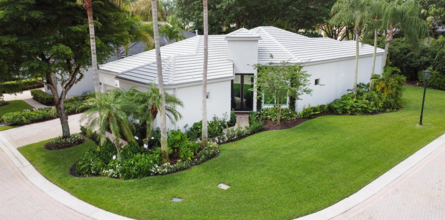 House in Palm Beach Gardens, Florida 3 bedrooms, 202.34 sq.m. № 2146932