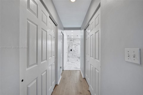 Casa en alquiler en Miramar, Florida, 5 dormitorios, 281.87 m2 № 2042760 - foto 28