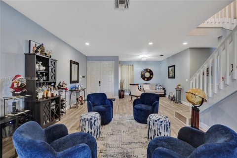 Casa en alquiler en Miramar, Florida, 5 dormitorios, 281.87 m2 № 2042760 - foto 7