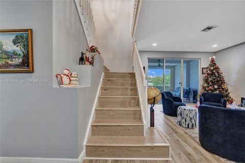 Casa en alquiler en Miramar, Florida, 5 dormitorios, 281.87 m2 № 2042760 - foto 9