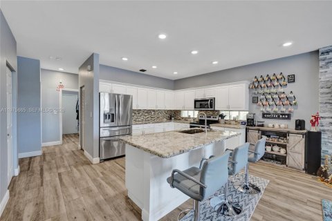 Casa en alquiler en Miramar, Florida, 5 dormitorios, 281.87 m2 № 2042760 - foto 16