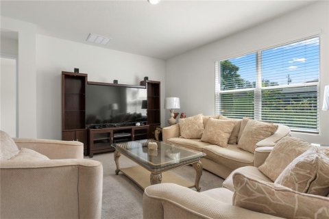 House in Kissimmee, Florida 4 bedrooms, 169.83 sq.m. № 1833523 - photo 5