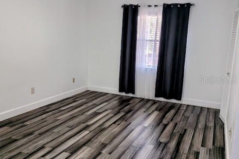 Condo in Apopka, Florida, 2 bedrooms № 2150357 - photo 15