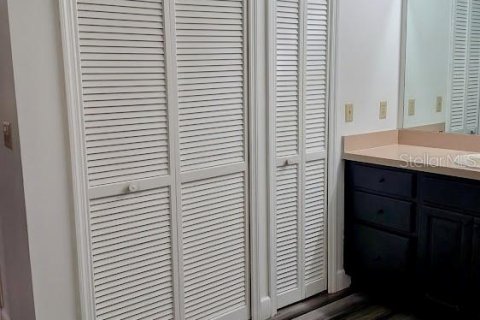 Condo in Apopka, Florida, 2 bedrooms № 2150357 - photo 17