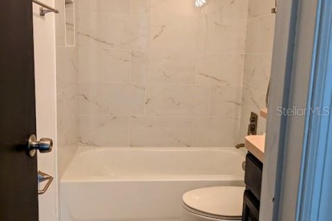 Condo in Apopka, Florida, 2 bedrooms № 2150357 - photo 23