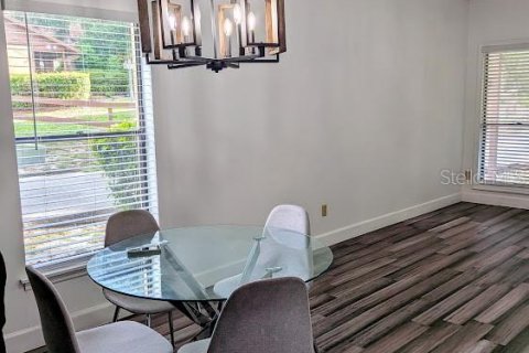 Condo in Apopka, Florida, 2 bedrooms № 2150357 - photo 4