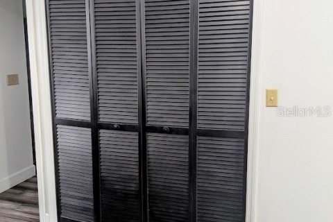 Condo in Apopka, Florida, 2 bedrooms № 2150357 - photo 11