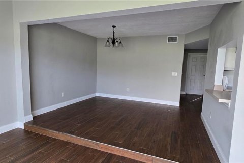 Снять в аренду таунхаус в Дэвенпорт, Флорида 6 комнат, 134.52м2, № 1906856 - фото 7