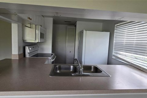 Снять в аренду таунхаус в Дэвенпорт, Флорида 6 комнат, 134.52м2, № 1906856 - фото 8