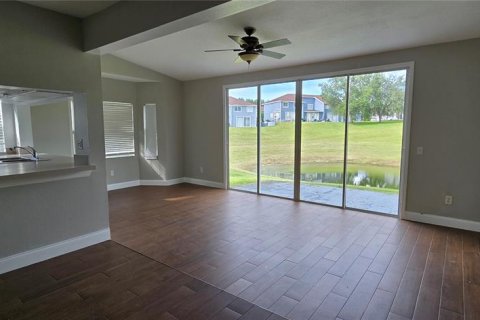 Снять в аренду таунхаус в Дэвенпорт, Флорида 6 комнат, 134.52м2, № 1906856 - фото 5