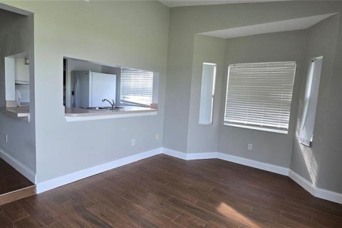 Снять в аренду таунхаус в Дэвенпорт, Флорида 6 комнат, 134.52м2, № 1906856 - фото 6