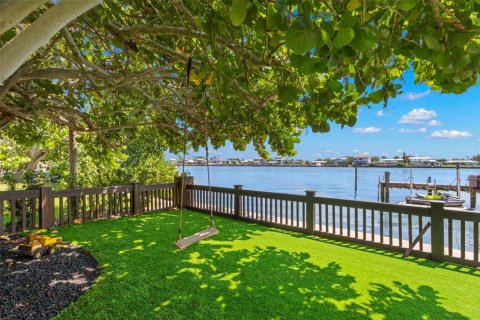 Casa en alquiler en Clearwater, Florida, 3 dormitorios, 192.12 m2 № 1916819 - foto 30