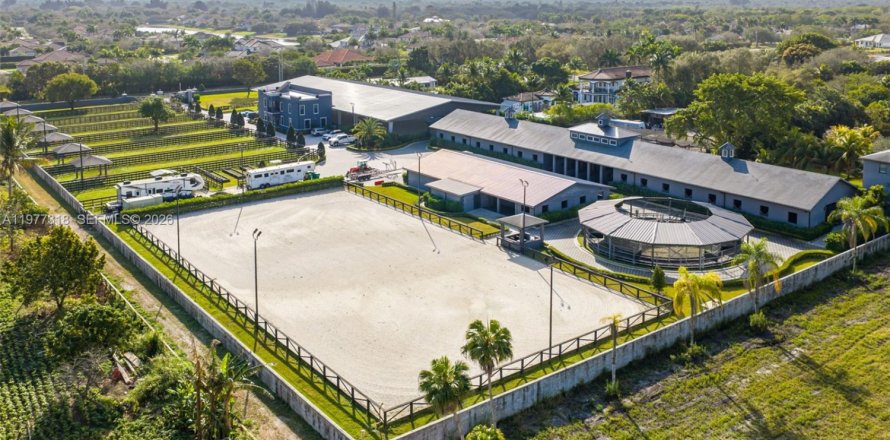 Land in Davie, Florida № 2041646