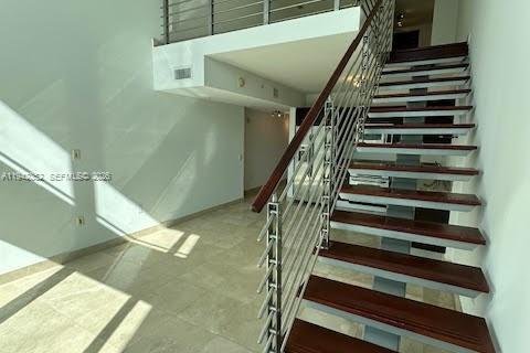 Condominio en alquiler en Miami, Florida, 1 dormitorio, 98.29 m2 № 1999825 - foto 8