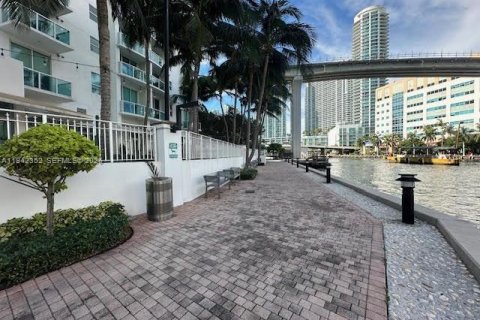 Condominio en alquiler en Miami, Florida, 1 dormitorio, 98.29 m2 № 1999825 - foto 29