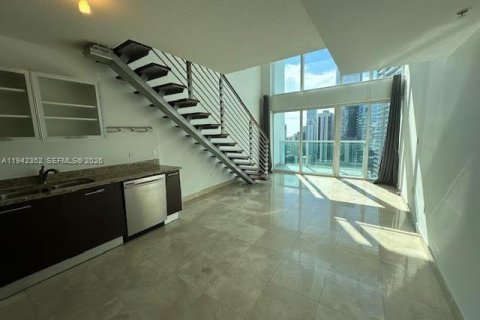 Condominio en alquiler en Miami, Florida, 1 dormitorio, 98.29 m2 № 1999825 - foto 6
