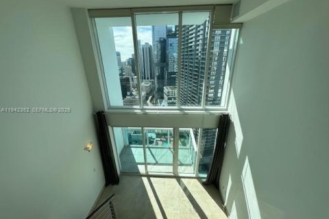 Condominio en alquiler en Miami, Florida, 1 dormitorio, 98.29 m2 № 1999825 - foto 10