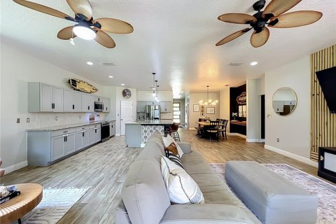 Villa ou maison à vendre à Eustis, Floride: 3 chambres, 179.39 m2 № 2312793 - photo 29