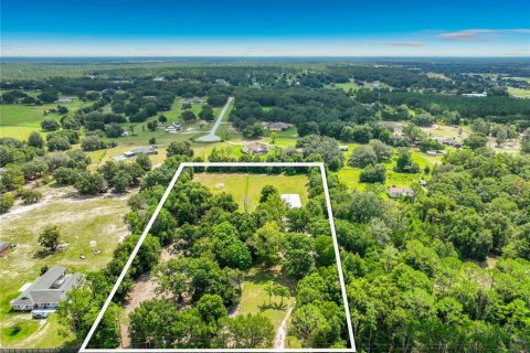 Villa ou maison à Eustis, Floride 3 chambres, 179.39 m2 № 2312793