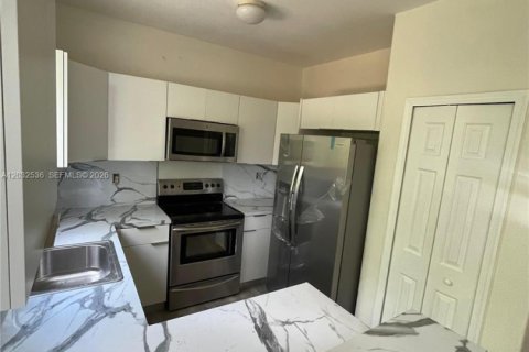 Condominio en alquiler en Homestead, Florida, 3 dormitorios, 132.2 m2 № 2077964 - foto 7