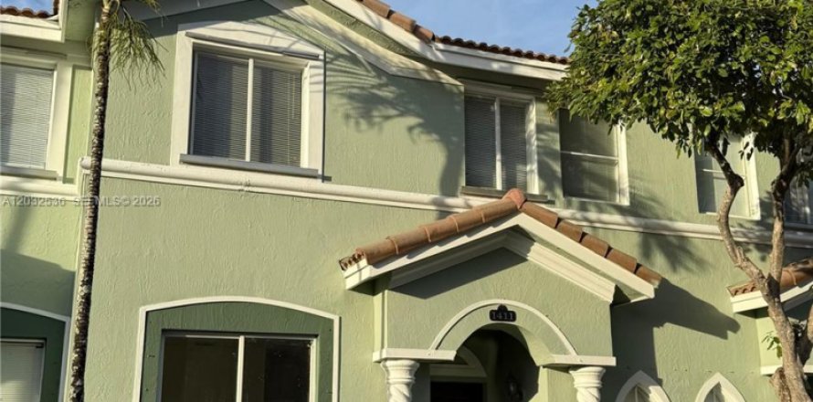 Condominio en Homestead, Florida, 3 dormitorios  № 2077964