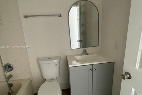 Condominio en alquiler en Homestead, Florida, 3 dormitorios, 132.2 m2 № 2077964 - foto 13
