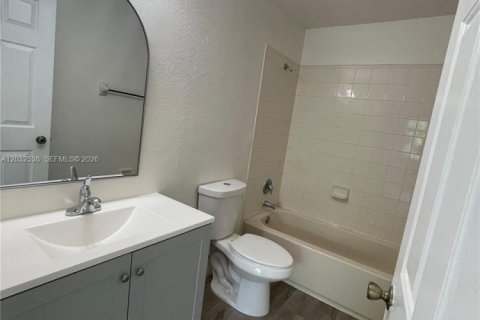 Condominio en alquiler en Homestead, Florida, 3 dormitorios, 132.2 m2 № 2077964 - foto 11