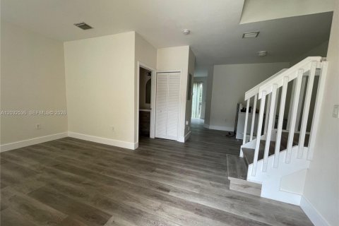 Condominio en alquiler en Homestead, Florida, 3 dormitorios, 132.2 m2 № 2077964 - foto 2