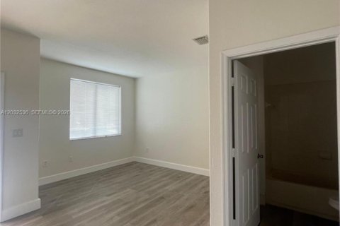 Condominio en alquiler en Homestead, Florida, 3 dormitorios, 132.2 m2 № 2077964 - foto 8