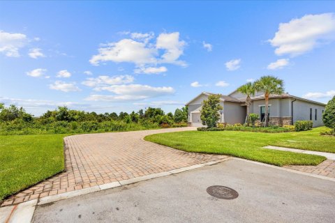 House in Port St. Lucie, Florida 3 bedrooms, 200.02 sq.m. № 2191052 - photo 30