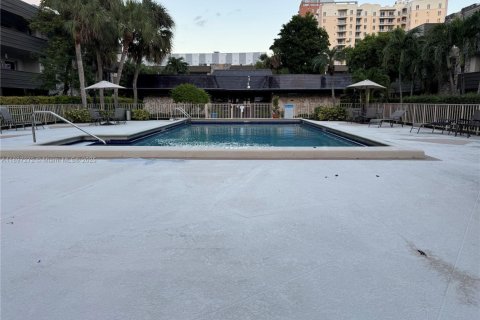 Condominio en alquiler en Miami, Florida, 2 dormitorios, 96.99 m2 № 1949617 - foto 14