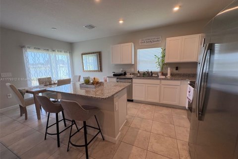 Villa ou maison à vendre à St. Lucie, Floride: 3 chambres, 128.02 m2 № 1709154 - photo 11