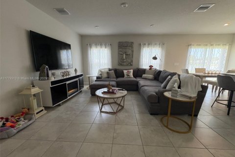 Villa ou maison à vendre à St. Lucie, Floride: 3 chambres, 128.02 m2 № 1709154 - photo 8