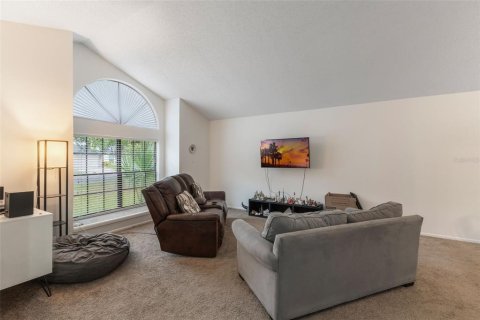 House in Orlando, Florida 3 bedrooms, 117.43 sq.m. № 1801528 - photo 2