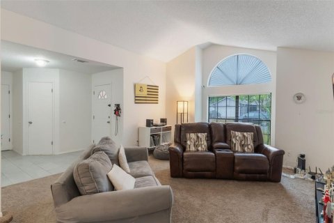 House in Orlando, Florida 3 bedrooms, 117.43 sq.m. № 1801528 - photo 3