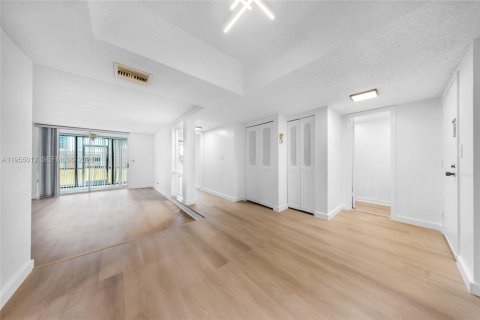 Appartement à louer à Lauderhill, Floride: 1 chambre, 74.32 m2 № 2010867 - photo 7