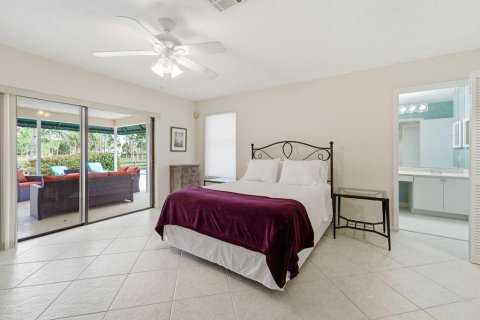 Villa ou maison à louer à Lake Worth, Floride: 4 chambres, 236.53 m2 № 2146993 - photo 7