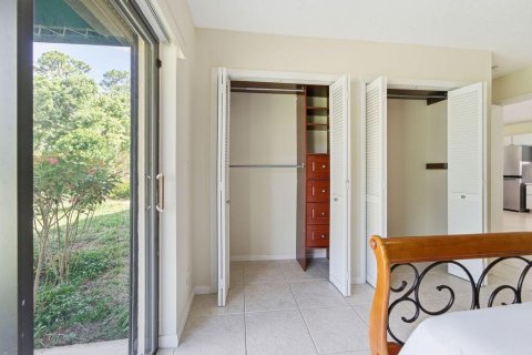 Villa ou maison à louer à Lake Worth, Floride: 4 chambres, 236.53 m2 № 2146993 - photo 21