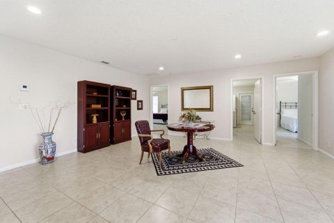 Villa ou maison à louer à Lake Worth, Floride: 4 chambres, 236.53 m2 № 2146993 - photo 2