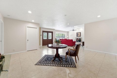 Villa ou maison à louer à Lake Worth, Floride: 4 chambres, 236.53 m2 № 2146993 - photo 3