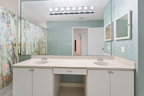 Villa ou maison à louer à Lake Worth, Floride: 4 chambres, 236.53 m2 № 2146993 - photo 9