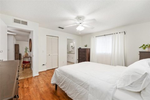 House in Ocala, Florida 2 bedrooms, 131.18 sq.m. № 2148911 - photo 19